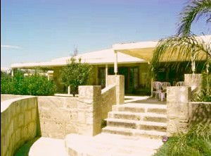 Murchison Rammed Earth - Darwin Builders 2