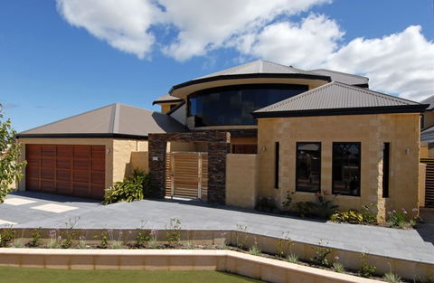 Qest Holdings - Darwin Builders 1