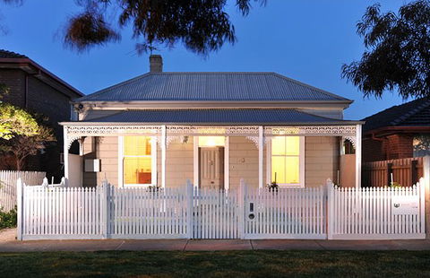 Whelan Master Builders - Darwin Builders 0