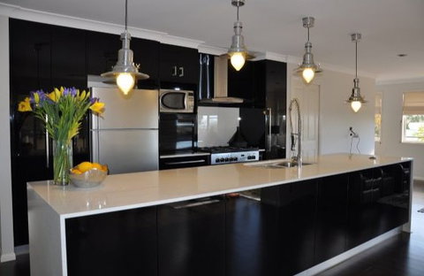 Smith & Sons Renovations & Extensions - Darwin Builders 0